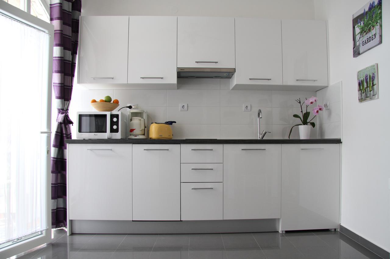 Apartment Paula With Private Jacuzzi And Parking- Near The Beach Zadar Eksteriør billede