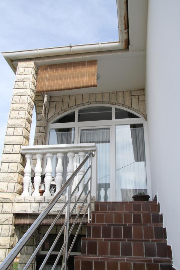 Apartment Paula With Private Jacuzzi And Parking- Near The Beach Zadar Eksteriør billede