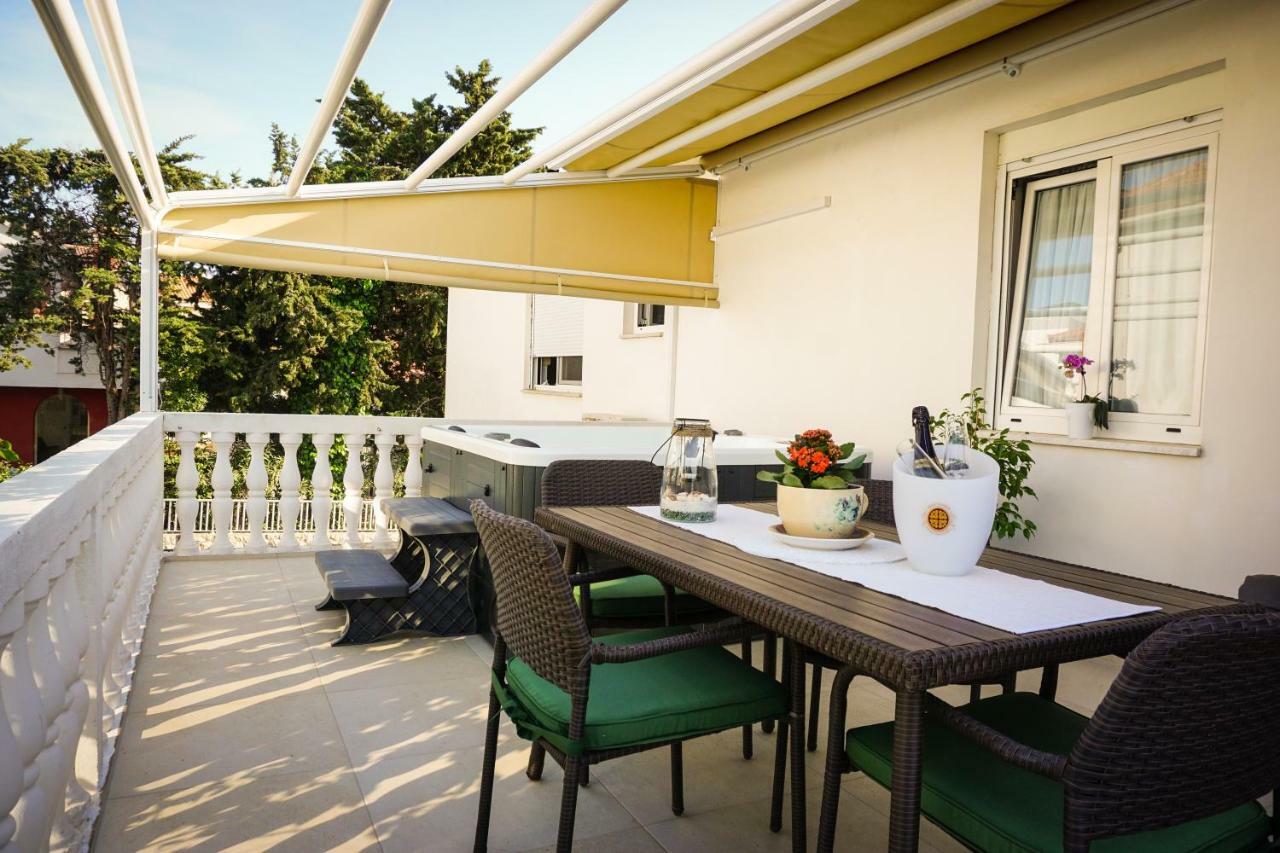 Apartment Paula With Private Jacuzzi And Parking- Near The Beach Zadar Eksteriør billede
