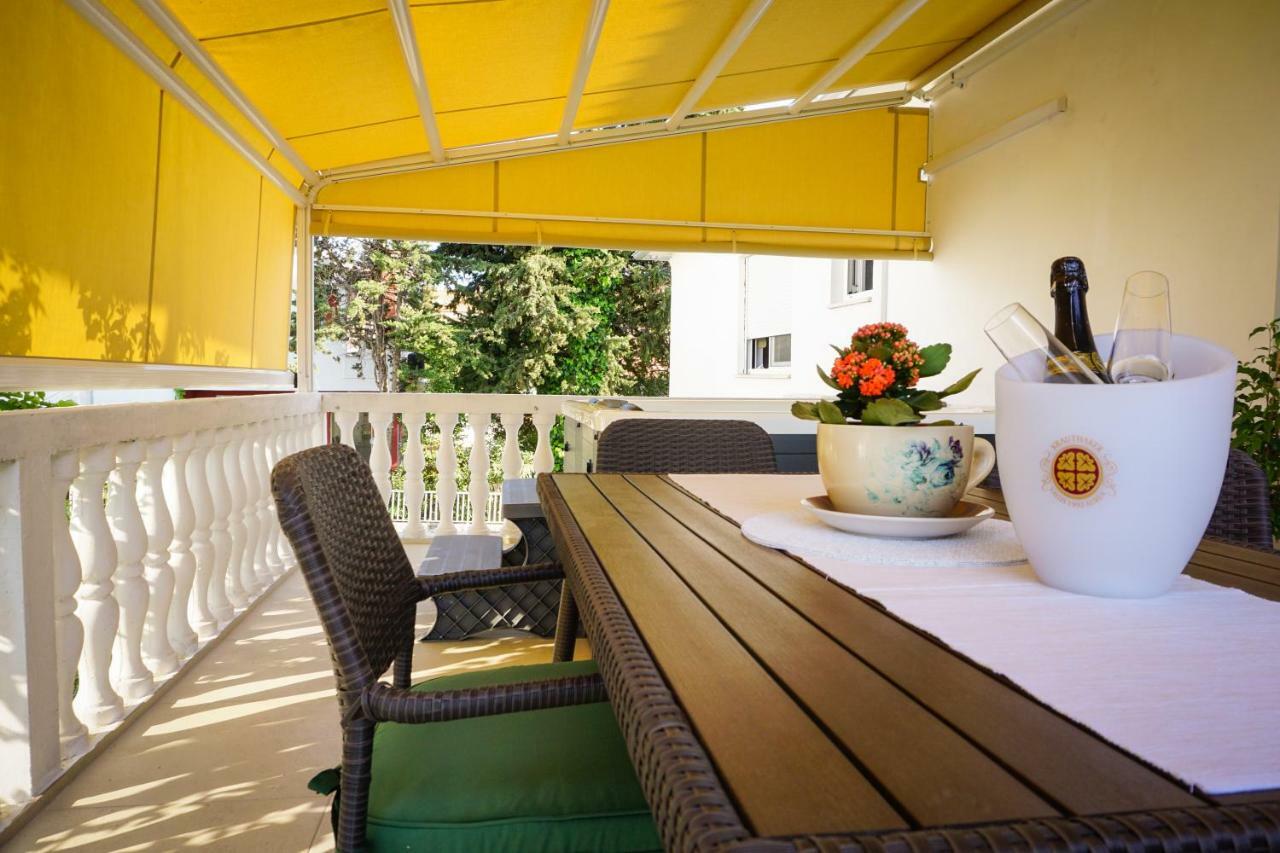 Apartment Paula With Private Jacuzzi And Parking- Near The Beach Zadar Eksteriør billede