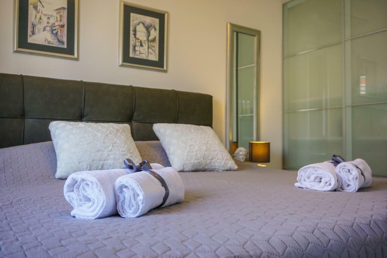 Apartment Paula With Private Jacuzzi And Parking- Near The Beach Zadar Eksteriør billede