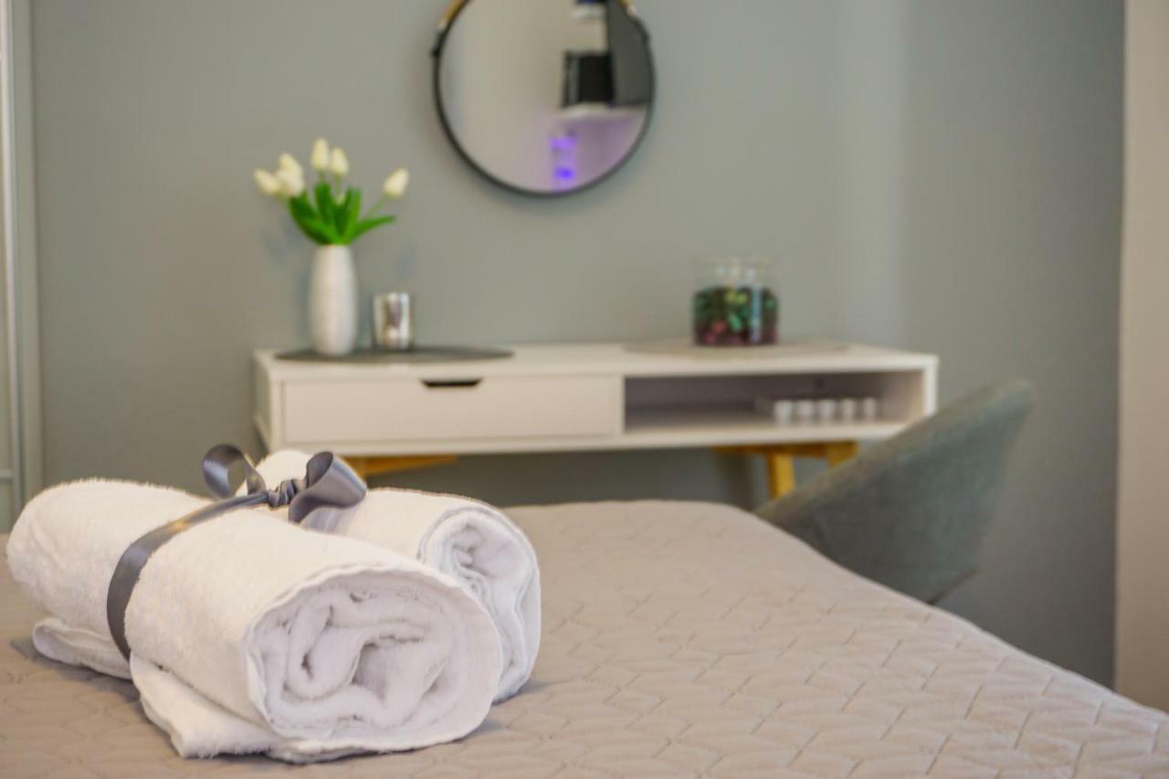 Apartment Paula With Private Jacuzzi And Parking- Near The Beach Zadar Eksteriør billede