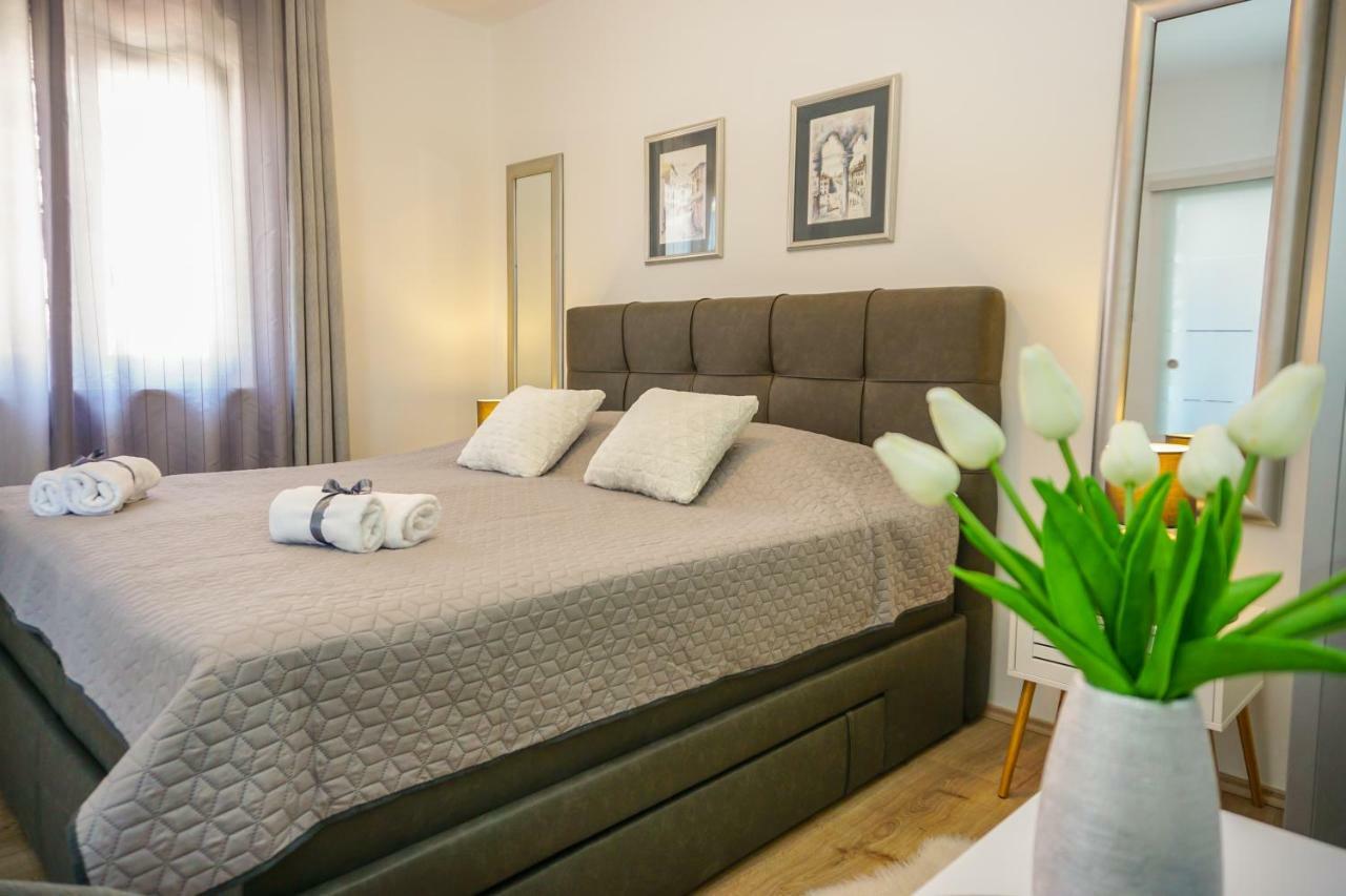 Apartment Paula With Private Jacuzzi And Parking- Near The Beach Zadar Eksteriør billede