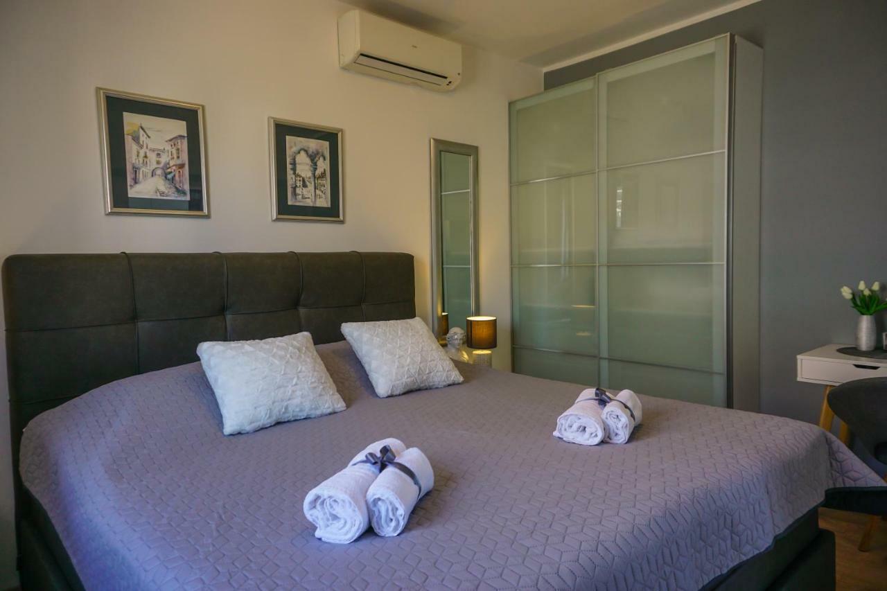 Apartment Paula With Private Jacuzzi And Parking- Near The Beach Zadar Eksteriør billede